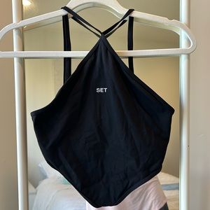 SET ACTIVE: Cross tank top